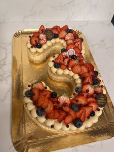 Number cake vanille fruits rouges